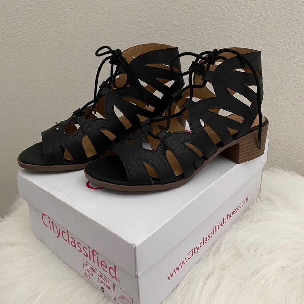 New CityClassified Tie Up Black Sandals Sz. 6